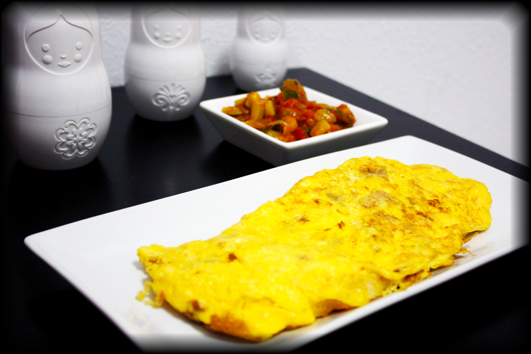 Tortilla de bacalao con pisto de verduritas COMIDA PARA LLEVAR de Sabores de Colores