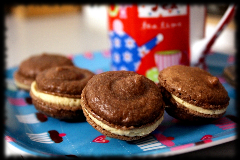 Macarons de chocolate y buttercream de vainilla