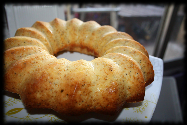 Bunt cake de naranja y semillas de amapola